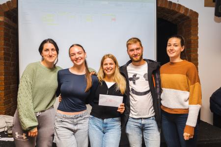 dan-mladinskih-centrov-pub-kviz (19)